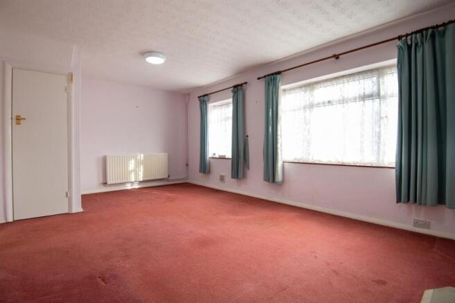 Windsor Road, Wellingborough, NN8 photo 3