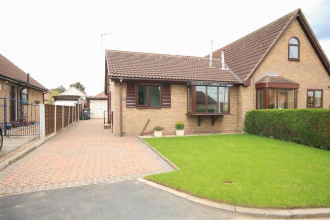 FRONT GARDEN & PARKING