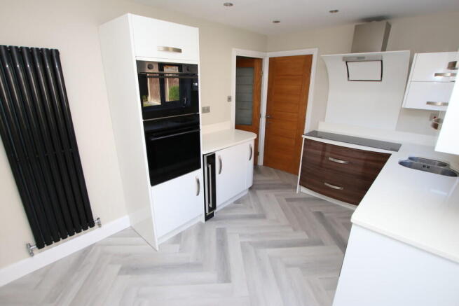 3 bed Link Detached House to rent Image 6
