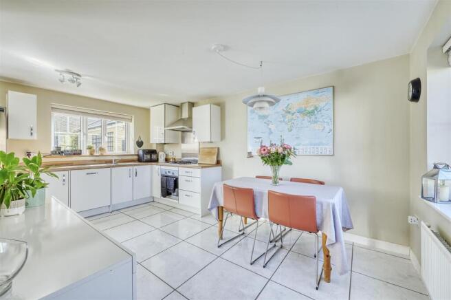 -2 Bernard Van-6_HDR-02.jpg