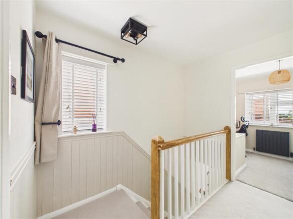 3 bed Semi-Detached for sale Image 12