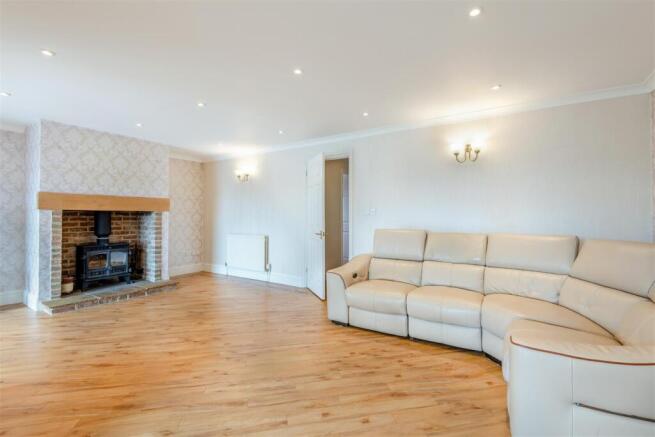 8706820-interior04.jpg