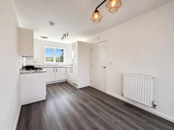 Oaklands Drive, Red Lodge, Bury St. Edmunds photo 4