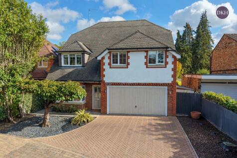 Armand Close, Watford