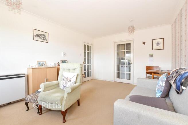 Lounge/ Dining Room