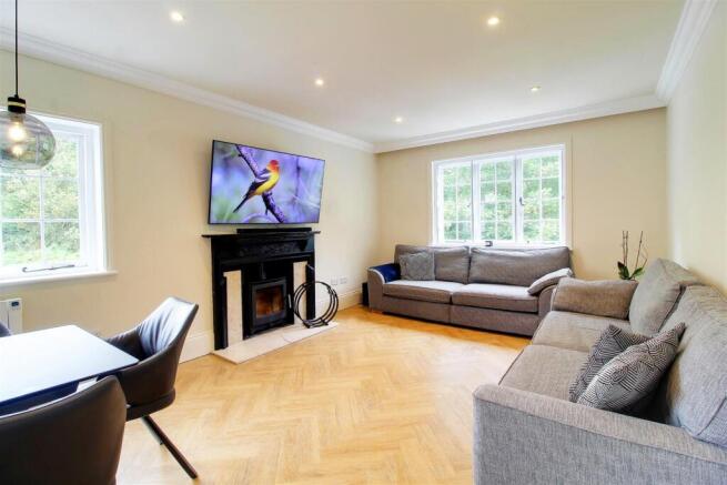 Woodcock Lodge, Epping Green, Hertford photo 4