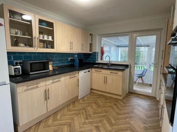 Kitchen;.jpg