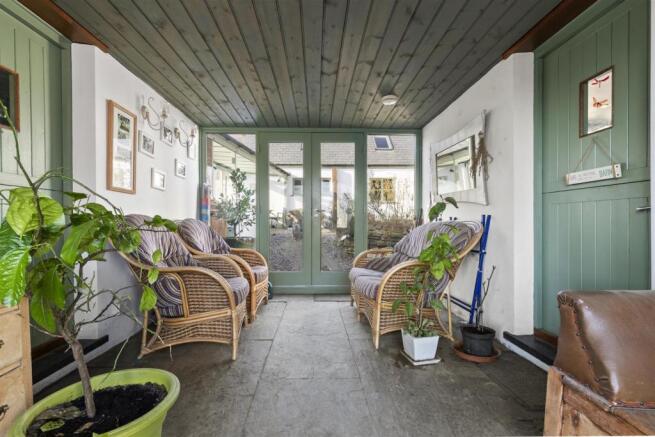 Entrance Hall/Garden Room