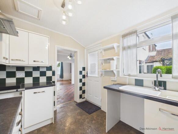 2 bed Semi-Detached for sale Image 9