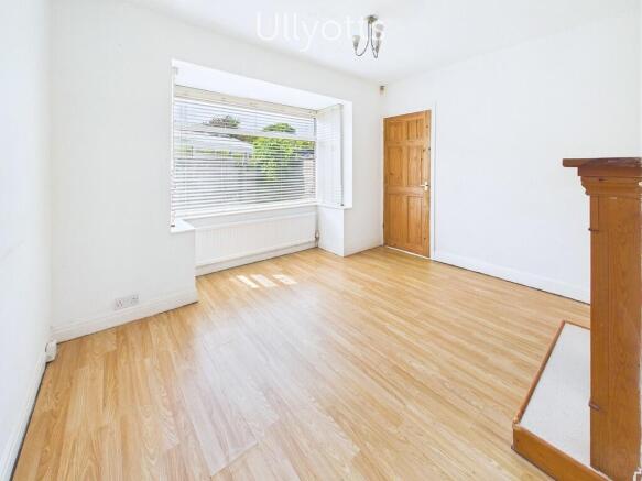2 bed Semi-Detached Bungalow for sale Image 5