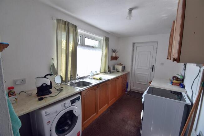 West Chilton Terrace, Chilton, Ferryhill photo 4