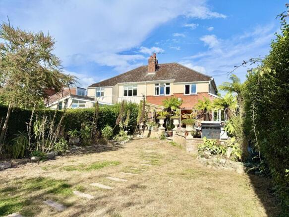 Highland Avenue, Highcliffe on Sea photo 4