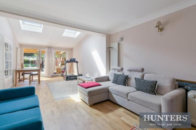 GREAT WEST ROAD-3.jpg