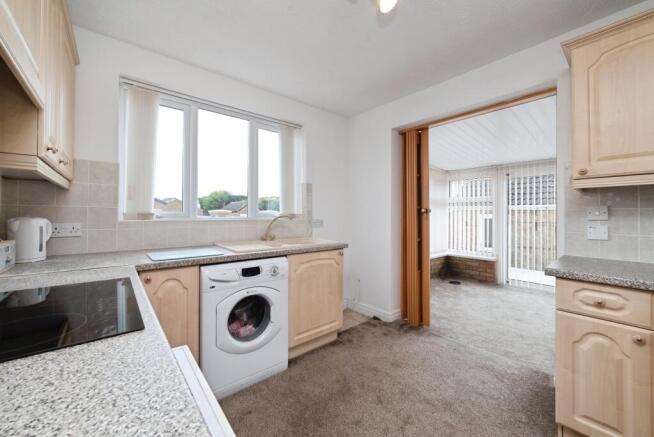 2 bed Semi-Detached Bungalow for sale Image 9