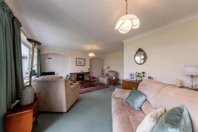 55 Peel Crescent-011.jpg