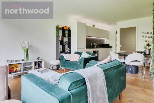 2 bed Flat for sale Image 8