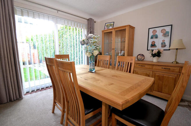 Dining room (view...