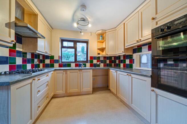 1393218-8-6940592eb1652-ARW-1