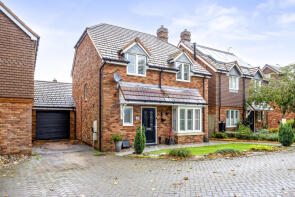 10, Skylark Rise, Northbrook, Worthing BN12 6FG