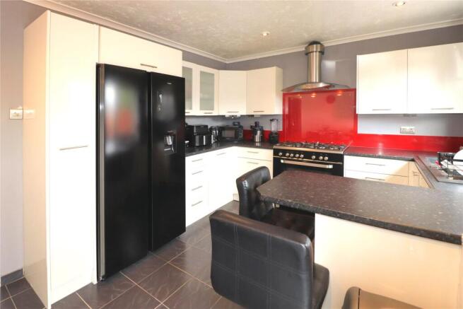 The Fieldings, Woking, United Kingdom, GU21 photo 3