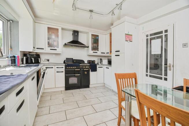 3 bed End of Terrace for sale Image 4