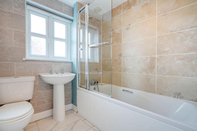 3 bed Terraced to rent Image 7