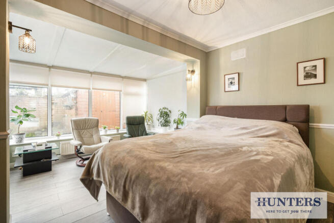 2 bed Semi-Detached Bungalow for sale Image 6