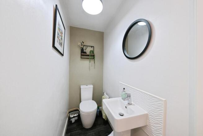 2 bed Terraced for sale Image 8