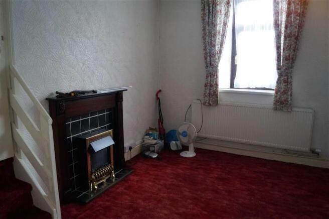 RECEPTION ROOM (RIGH