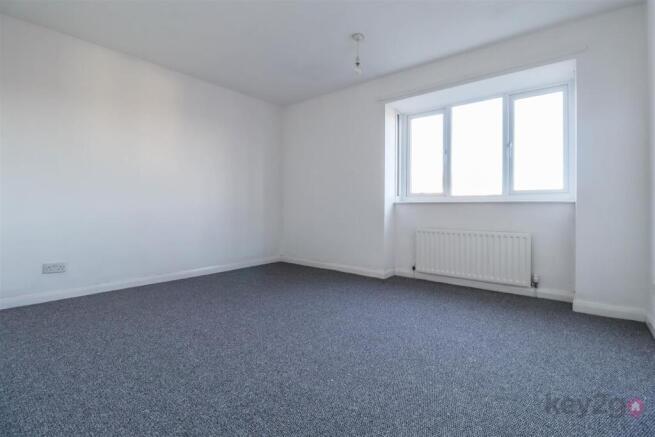2 bed Town House to rent Image 7