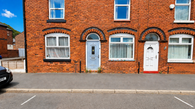 3-bed terraced on Aberdeen Crescent, Edgeley, £200,000