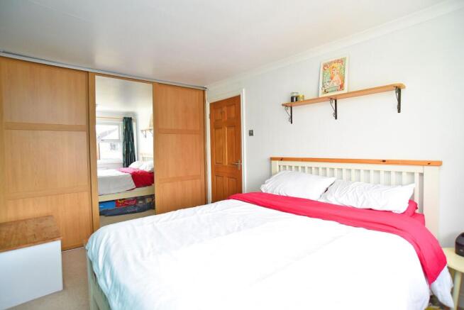 3 bed Terraced for sale Image 8