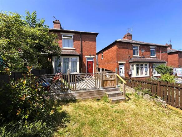 3 bed Semi-Detached for sale in elland