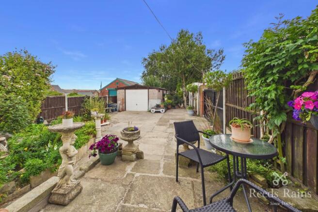 5 bed Detached for sale Image 6