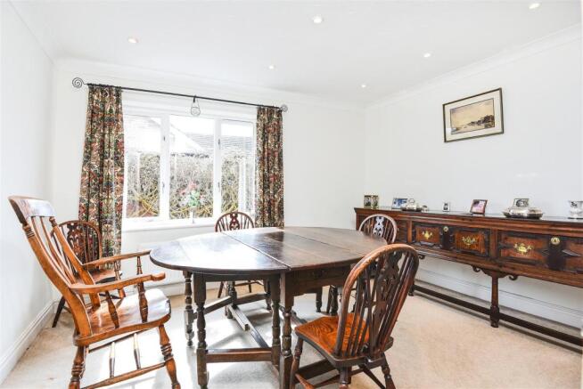 Dining Room.jpg