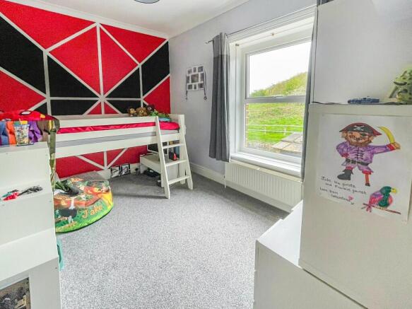 3 bed Terraced for sale Image 10
