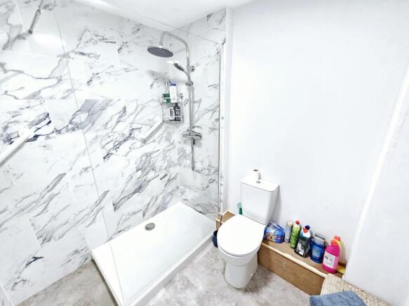1 bed Flat for sale Image 9