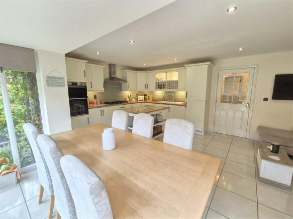 Dining Kitchen
