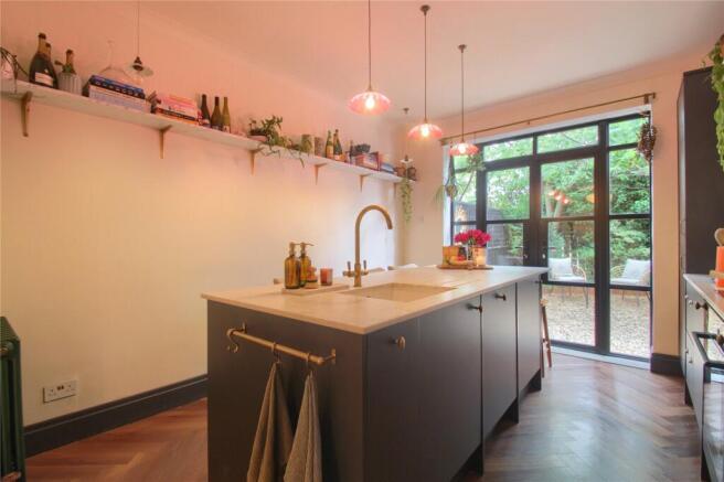 3 bed Semi-Detached for sale Image 11