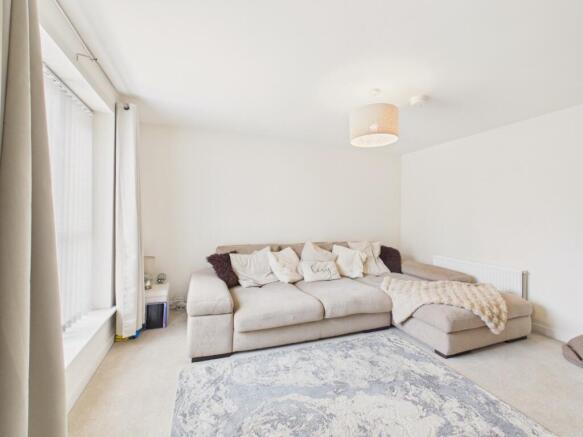 4 bed Semi-Detached for sale Image 10