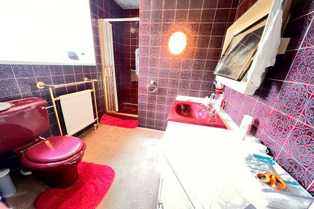 En-suite Shower/w.c.