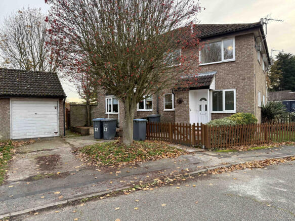 1 Bedroom End Terrace House For Sale
