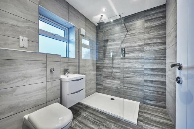 Luxury En-Suite Shower Room