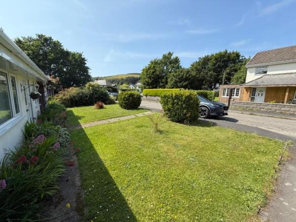 2 Maes-Y-Felin, Llanrhystud, SY23 photo 4