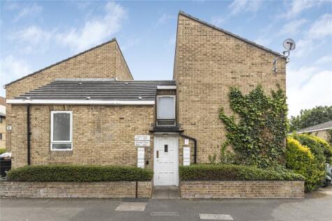 Savoy Close, London, E15