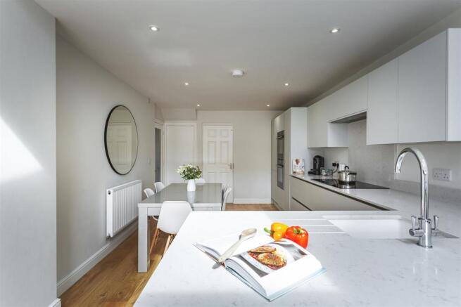 kitchen2.jpg