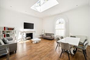 43, Queen's Gardens, Bayswater, London W2 3AA