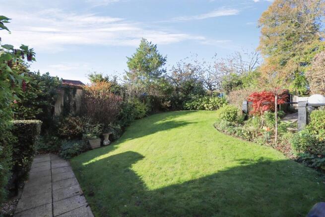 1 bed Retirement Property to rent Image 10