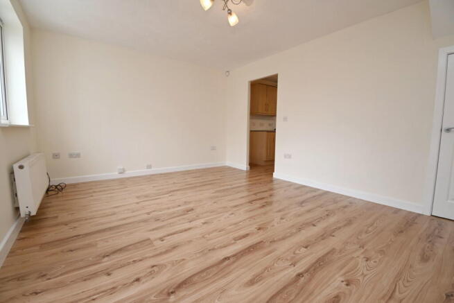 3 bed Town House for sale Image 5