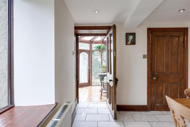 3 bed House for sale Image 8